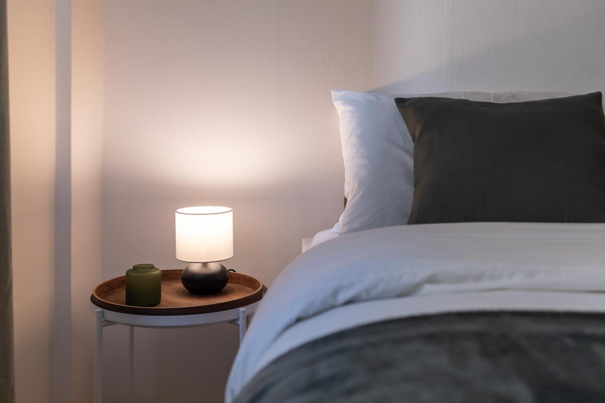 8 Min Dalla Metro Casa Elegante Con Netflix E Wifi Милан Экстерьер фото
