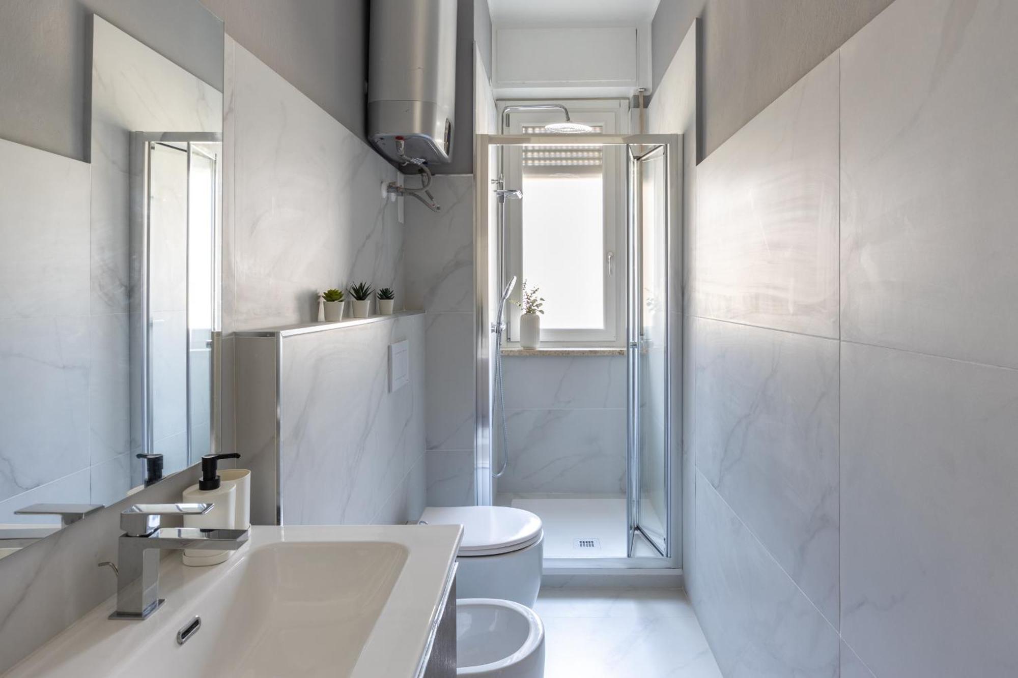 8 Min Dalla Metro Casa Elegante Con Netflix E Wifi Милан Экстерьер фото