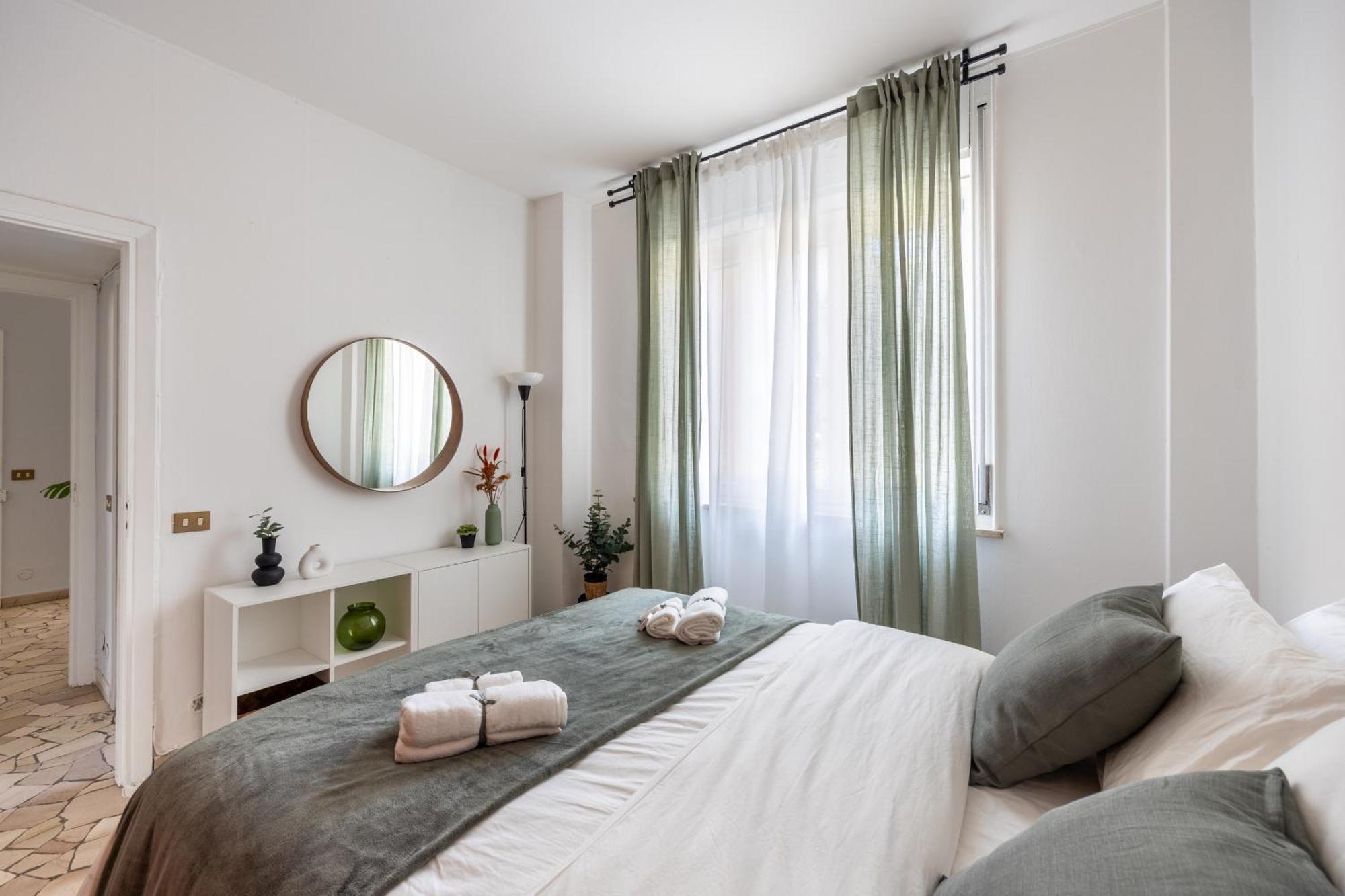8 Min Dalla Metro Casa Elegante Con Netflix E Wifi Милан Экстерьер фото